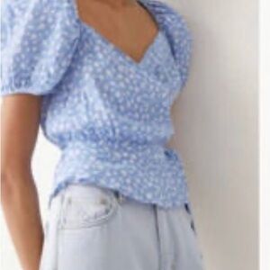 &other stories brand ( Stockholm) very beautiful top, 100% viscose